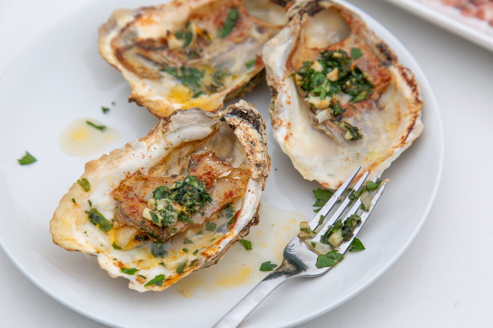 Bold oyster flavor on the half shell